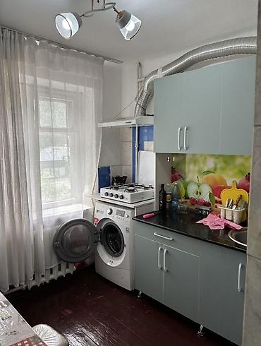 1 комната, 30 м², Таатан ТЦ Индивидуалка, 2 этаж, Старый ремонт