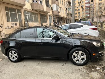 Chevrolet: Chevrolet Cruze sedan - Çox ekonomlu benzin xercleyir - Kuzov: qara — 4