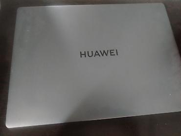 Huawei noutbuk Xüsusiyyətlər: - Korpus: gümüşü rəngli, metala bənzər
