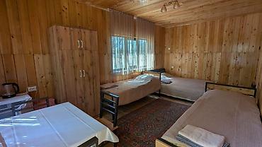 Продажа коттеджей и домов: Продается новый коттедж, состоящий из двух номеров, в каждом номере — 10