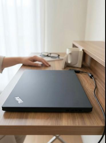 Ноутбуки и аксессуары: Lenovo ThinkPad T14 noutbuku 1 il işlədilib, çox səliqəli saxlanıb. - — 2