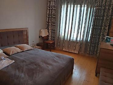 Köhnə tikili: Mənzilin təsviri Mənzil satılır Yeni günəşlidə D massivində yerləsən — 13