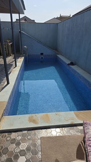 Uzunmüddətli kirayə mənzillər: Mebel və tam təchizatlı mənzil interyeri - Geniş yataq otağı: iki — 18