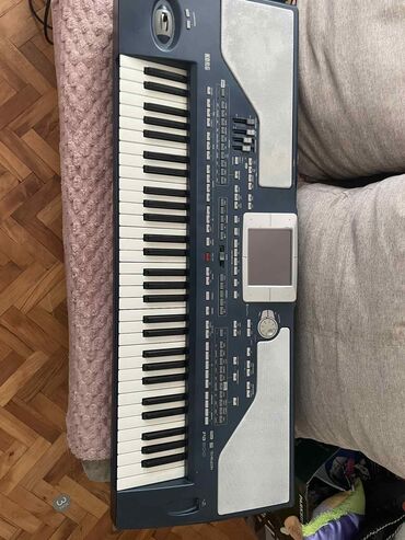 Klavijatura korg 800