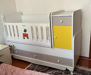Beşiklər: Oğlan və qız üçün, İşlənmiş, Dördbucaq, Beşik, Dəst ilə, Matras ilə, Yellənmə mexanizmsiz — 1