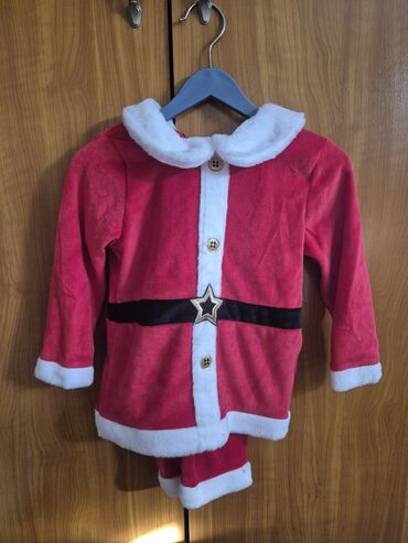 Ostala dečija odeća: 2 vrste komplet odelca za Deda Mraza. 1. Plišana pidžamica i — 7