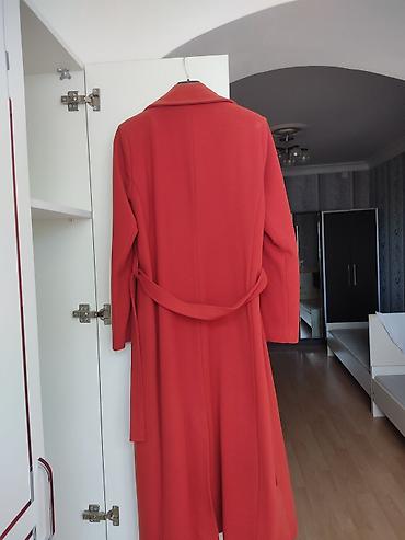 Paltolar: Pakta Woman qadın palto - Rəng: parlaq narıncı/qırmızı tonu - Model — 3