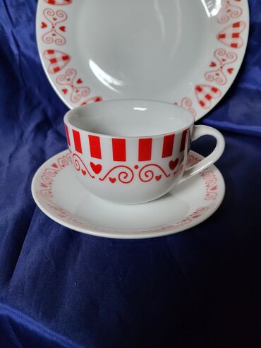 Kuhinjski setovi: Porcelanski nov set,servis za 4 osebe. Servis fabricki za 4 na lalafo.rs — 7 Kuhinjski setovi: Porcelanski nov set,servis za 4 osebe. Servis fabricki za 4 — 7