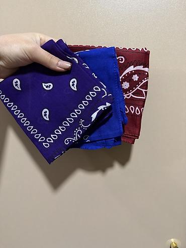 Digər tekstil: Bandana dəsmal dəsti – 3 ədəd - Rənglər: bənövşəyi, göy, tünd qırmızı — 1