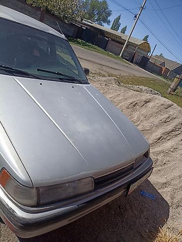 Mazda 626: 1989 г., 2.2 л, Механика, Бензин, Седан