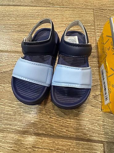 yağış ucun uşaq plaşları: Uşaq sandal kolleksiyası Ag — 2