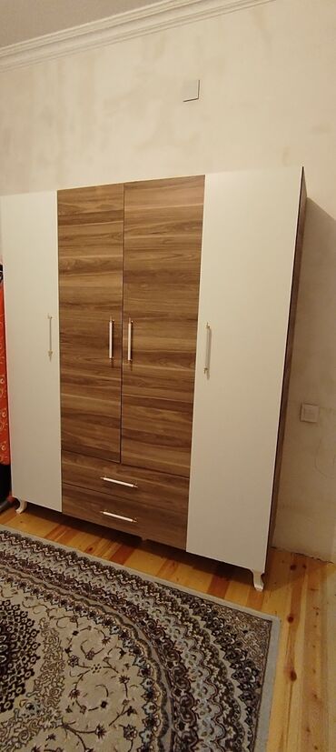 Bitkilər: Açılan, 4 qapılı Düz dolab, Şifonyer