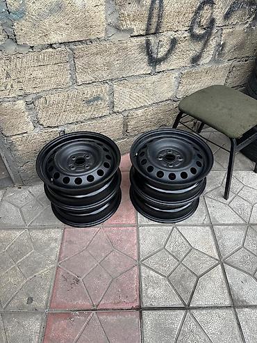 tır tekeri: İşlənmiş Disk Toyota R 15, 4 Boltlu — 2