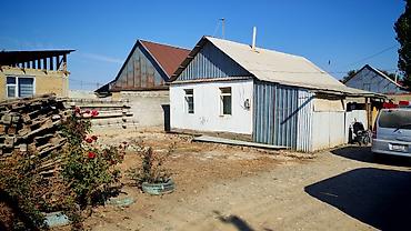 Үйлөрдү сатуу: 4 бөлмө, 60 м², 6 соток, Төмөнкү Ала-Арча, Менчик ээси — 2