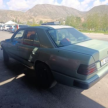 мерседес т 1: Mercedes-Benz W124: 1986 г., Седан — 3