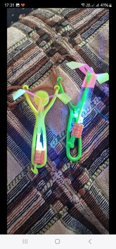 Igračke: Svetleci raketni helikopter sa praćkom Kako igrati — 7