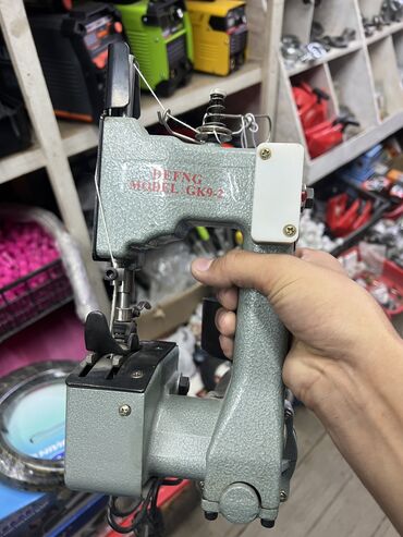 Другое оборудование для бизнеса: Мешок тиккич Машинка для шить мешки