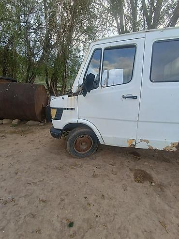 ман 814: Mercedes-Benz : 1990 г., 2.9 л, Механика, Дизель, Бус — 3