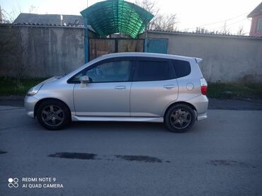 Honda: Honda Fit: 2002 г., 1.3 л, Вариатор, Бензин, Хэтчбэк — 3