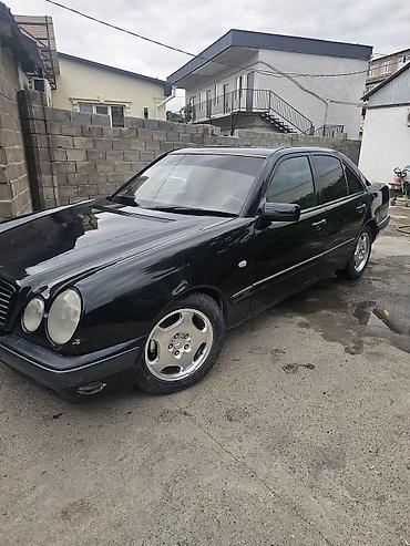 x class: Mercedes-Benz E-Class: 1996 г., 2.3 л, Механика, Бензин, Седан — 4