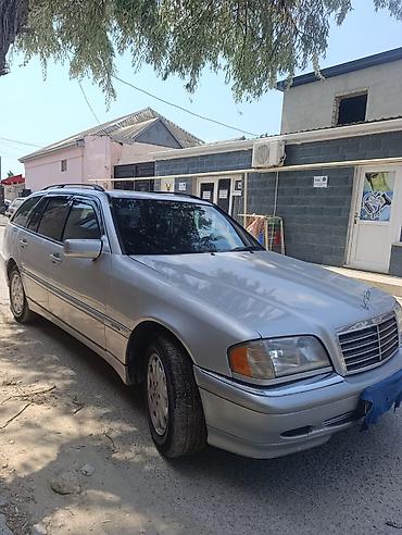 lexus ct 200: Mercedes-Benz C-Class: 2.2 l | 1999 il Universal — 10