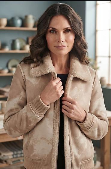 Ženska jakna sa veštačkim krznom – bež/peščana - Stil: klasična