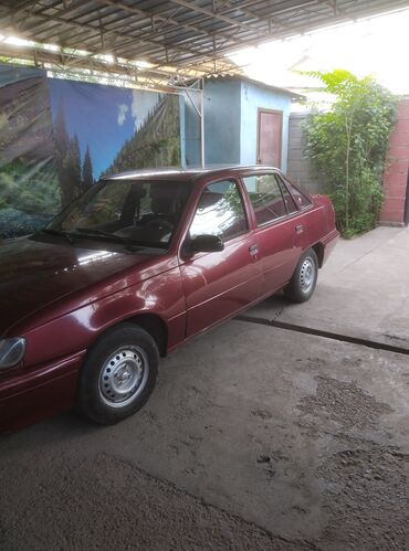 Daewoo: Daewoo Racer: 1994 г., 1.5 л, Механика, Бензин, Седан lalafo.kg да Daewoo: Daewoo Racer: 1994 г., 1.5 л, Механика, Бензин, Седан