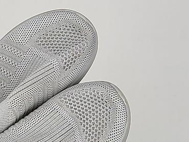 klapki foam runner: Buty sportowe 30, Używany — 5