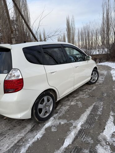 Honda: Honda Fit: 2004 г., 1.5 л, Вариатор, Бензин, Хэтчбэк — 8
