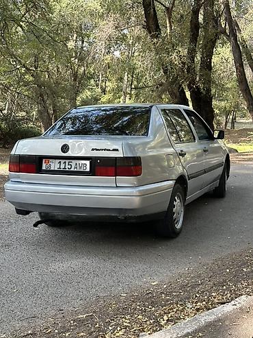 колесо для чемодана: Volkswagen Vento: 1994 г., 1.8 л, Механика, Бензин, Седан — 2