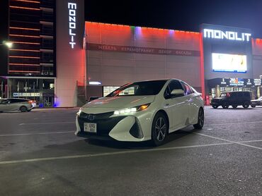 куплю битые авто: Toyota Prius: 2017 г., 1.8 л, Вариатор, Электромобиль, Кроссовер