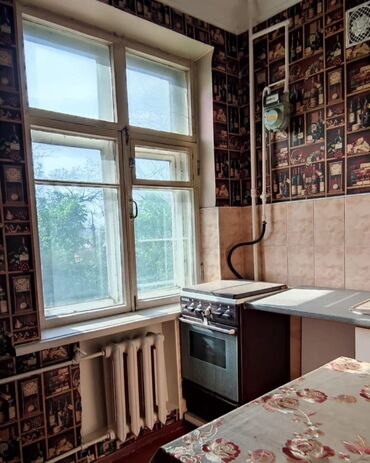 Продажа квартир: 1 комната, 29 м², Сталинка, 2 этаж, Старый ремонт