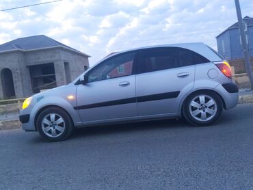 kia sorento 2015 qiymeti: Kia Rio: 1.4 l | 2005 il Hetçbek