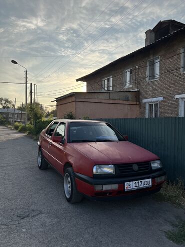 стекло боковое на спринтер: Volkswagen Vento: 1993 г., 1.8 л, Механика, Бензин, Седан