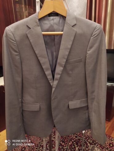 продам пиджак мужской: Костюм цвет - Серый