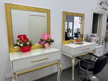 Gəzinti arabaları: Nig2 eded salon mebeli birlikde 300azn.ayri da satisi var. Her biri