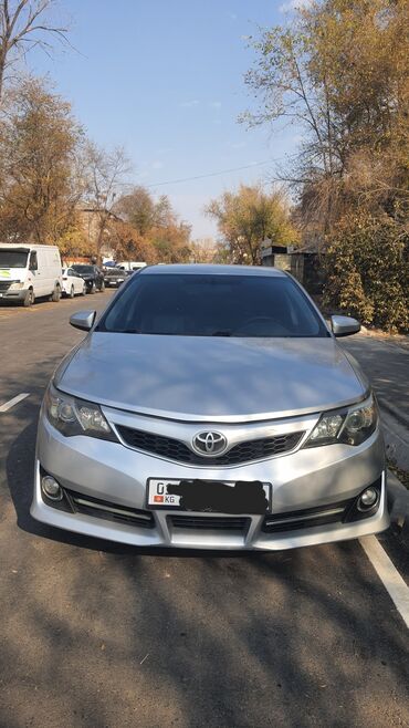 крутые машины: Toyota Camry: 2014 г., Автомат, Бензин, Седан