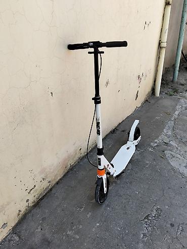 2 tekerli scooter: Şəhər üçün mexaniki (elektriksiz) skuter - Rəng: ağ, qara detallar - — 3