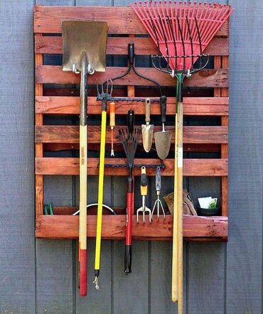 Другие инструменты: Алюминиевый настенный держатель для садовых и огородных инструментов
