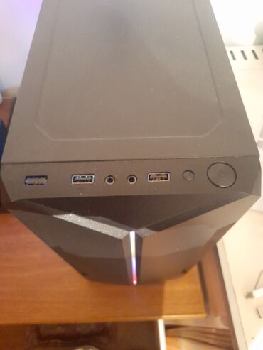 Masaüstü kompüterlər və iş stansiyaları: Tecili elim yandida satilir. tel sistem blokun 3 ay evvel 600 azn — 6