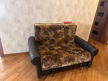 Kompakt açılan kreslo-divan - Ölçü: təxminən 1 yerlik kompakt ölçü;