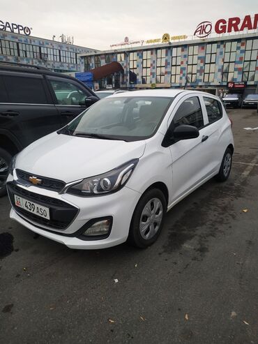 машина маленкий: Chevrolet Spark: 2020 г., 1 л, Автомат, Бензин, Хэтчбэк