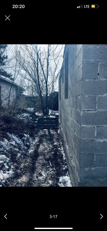 Продажа участков: Имеется постройка из шлакоблоков с частичной отделкой и установленными — 12