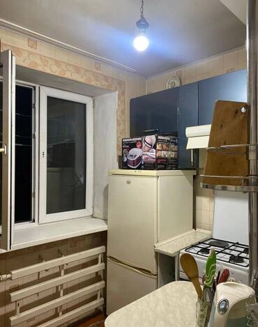 сдается однокомнатная квартира на долгий срок: 1 бөлмө, Кыймылсыз мүлк агенттиги, Чогуу жашоосу жок, Жарым -жартылай эмереги бар