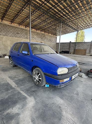 волва 2013: Volkswagen Golf: 1992 г., Хэтчбэк — 6
