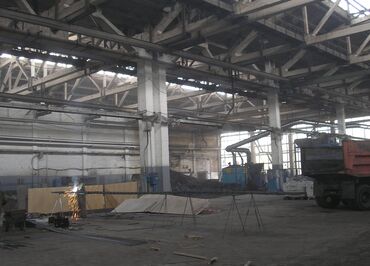 Цеха, заводы, фабрики: Сниму в аренду крытый цех от 1000 квм. В городе Бишкек и пригороде