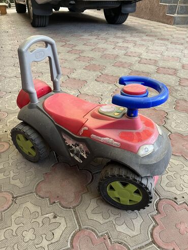 Другие товары для детей: Детская машина толкар в отличном состоянии б/у Толокар - легко