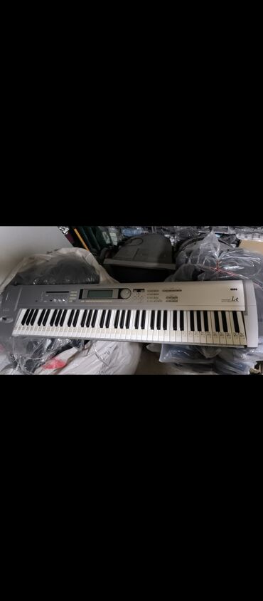 детский синтезатор синий: Korg Triton Le — музыкальная рабочая станция - Серия: Triton Le