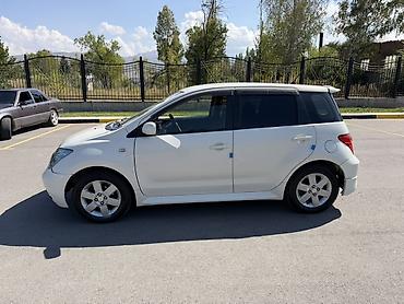 грузовик с холодильником: Toyota Ist: 2002 г., 1.5 л, Автомат, Бензин, Хэтчбэк — 4