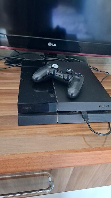 free fire hesab satisi tap az: Playstation 4 FAT model Oyunlar : Roblox, The crew 2 Efotball və s — 1